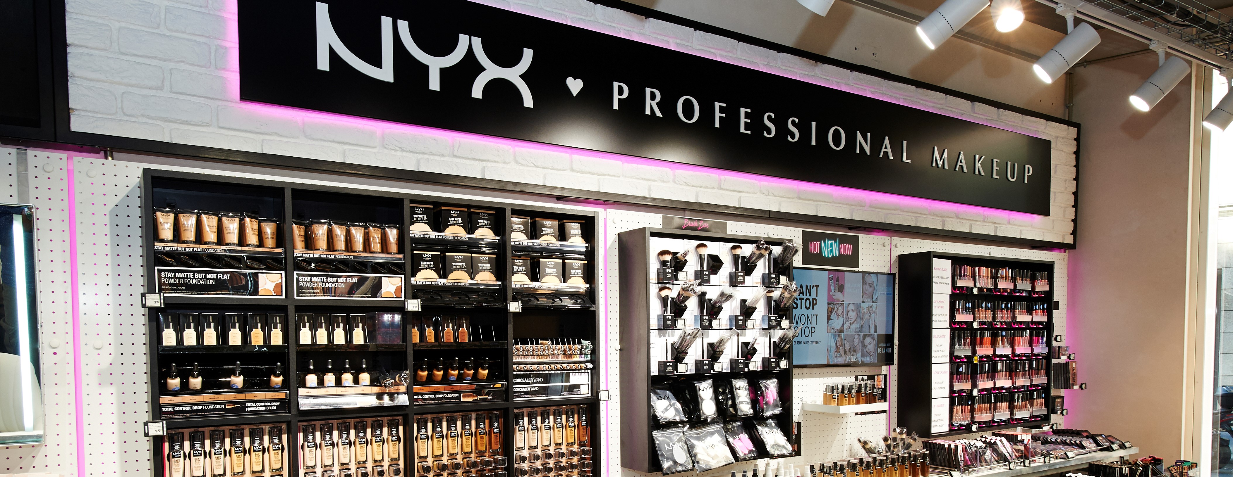 makeup-counter-debenhams-jobs-mugeek-vidalondon